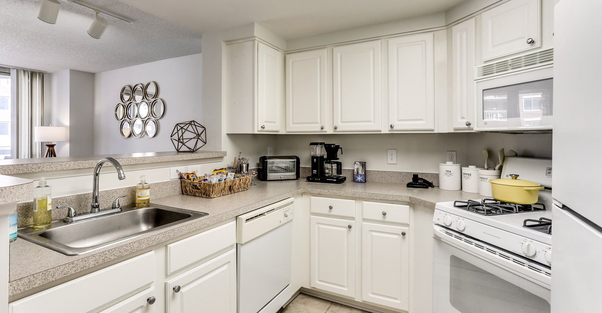 Ballston Place Apartments in Arlington, VA